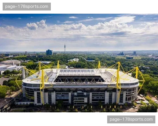 欧冠主题迷你球场在柏林落成，面向社区青少年免费开放