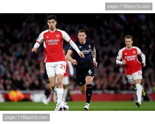 关键对决:厄德高与罗德里之间中场控制权的争夺 关键对决:厄德高与罗德里之间中场控制权的争夺